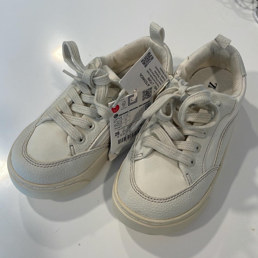 Sneakers - Picture 2 of 6